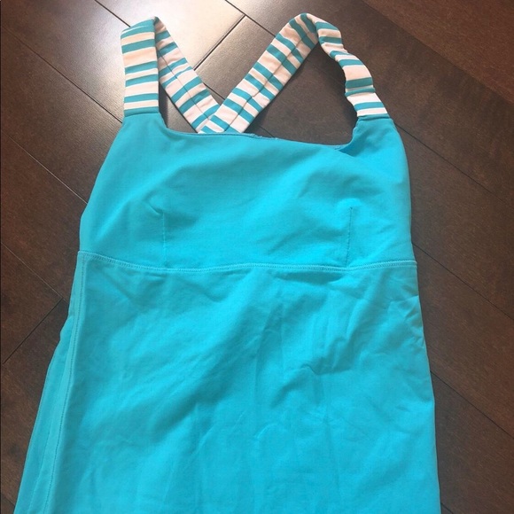 Lululemon Workout Top - Picture 1 of 2